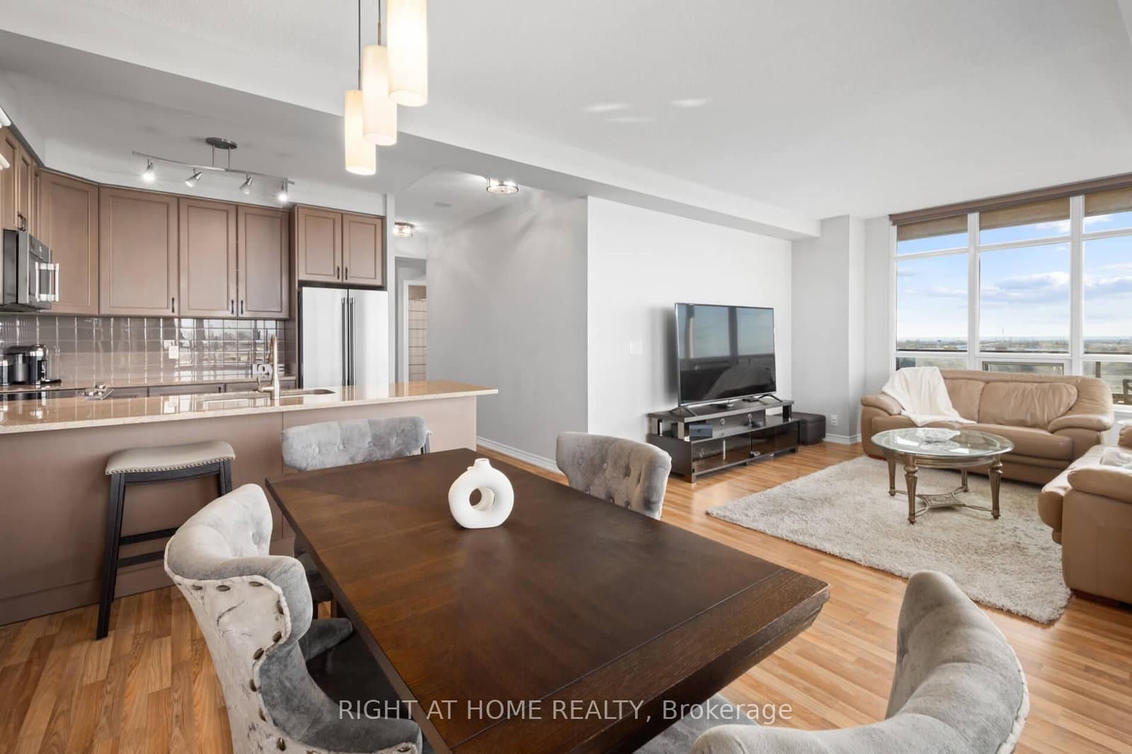 9235 Jane Street, Unit 1012 thumbnail 11