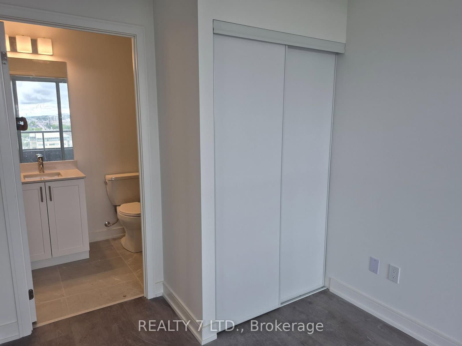 705 Davis Drive, Unit 1403 thumbnail 9