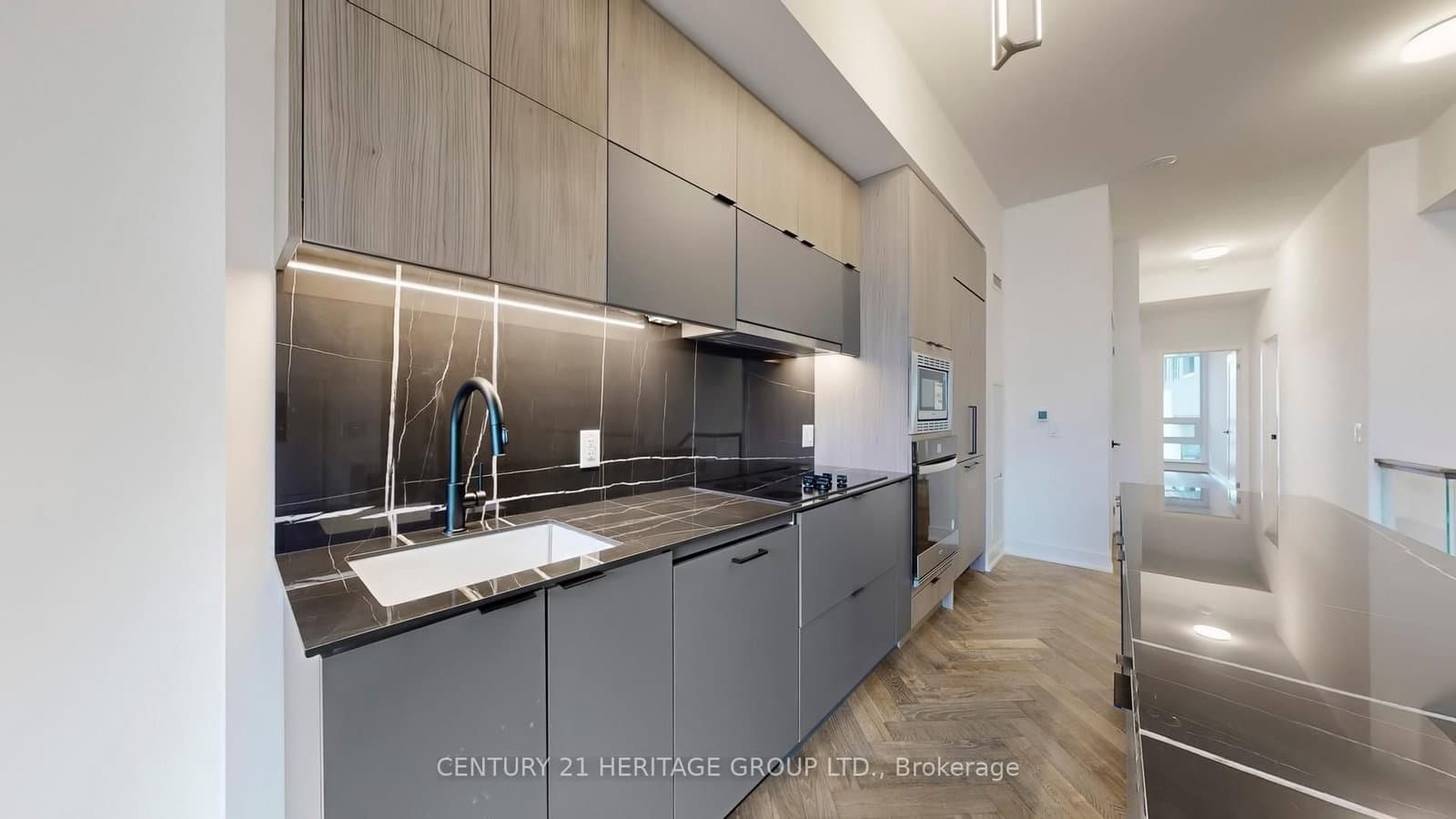 8888 Yonge Street, Unit 103 (L/W) thumbnail 12