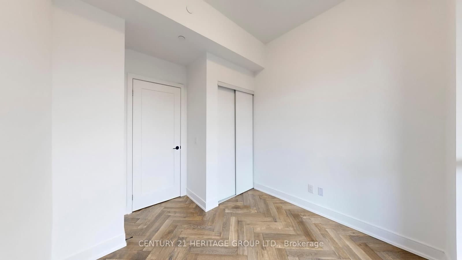 8888 Yonge Street, Unit 103 (L/W) thumbnail 17