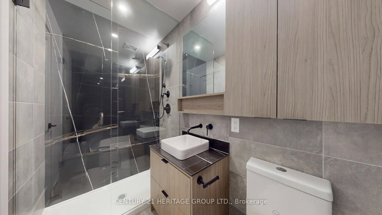 8888 Yonge Street, Unit 103 (L/W) thumbnail 23