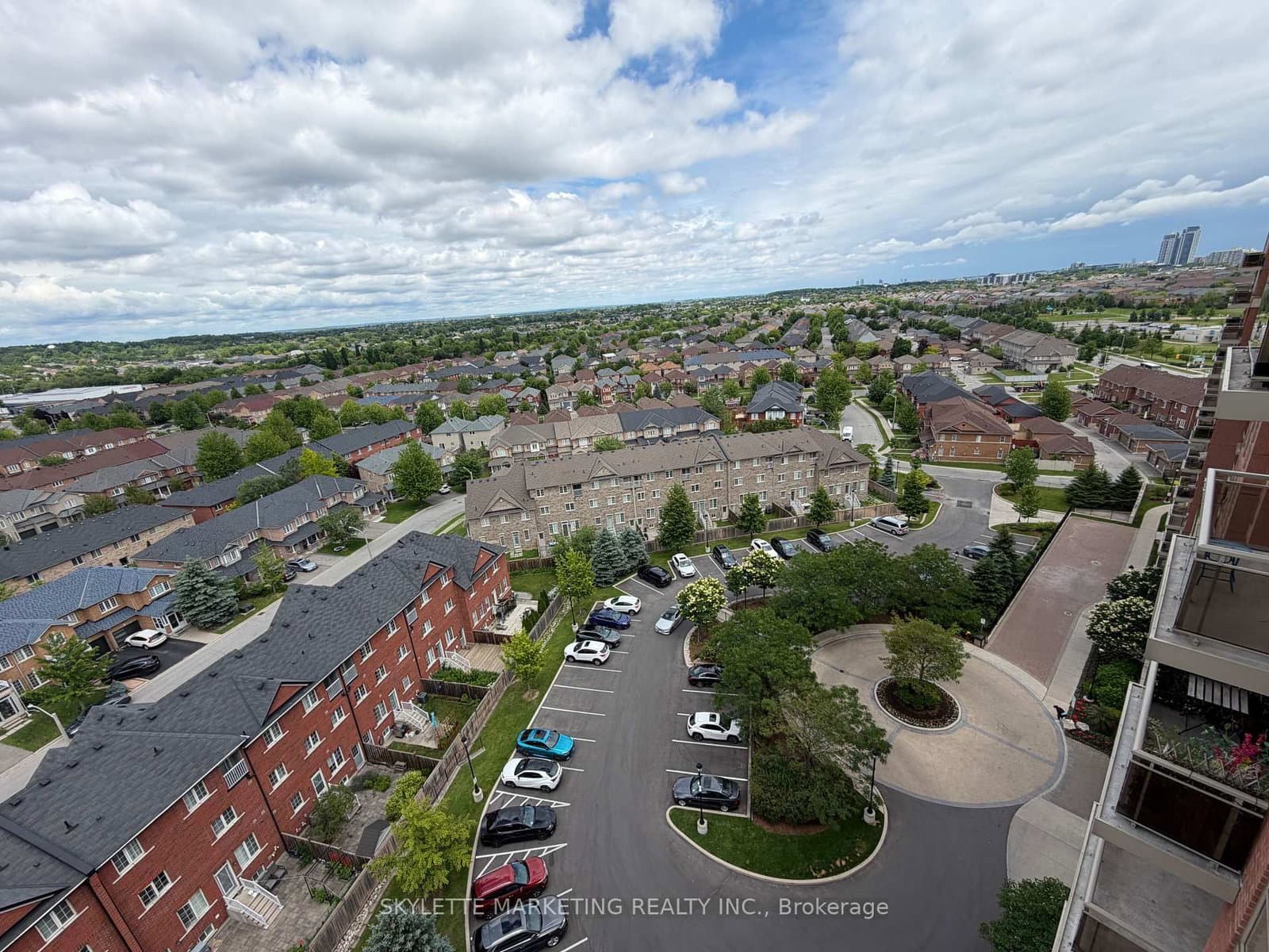 75 King William Crescent, Unit Ph13 thumbnail 10