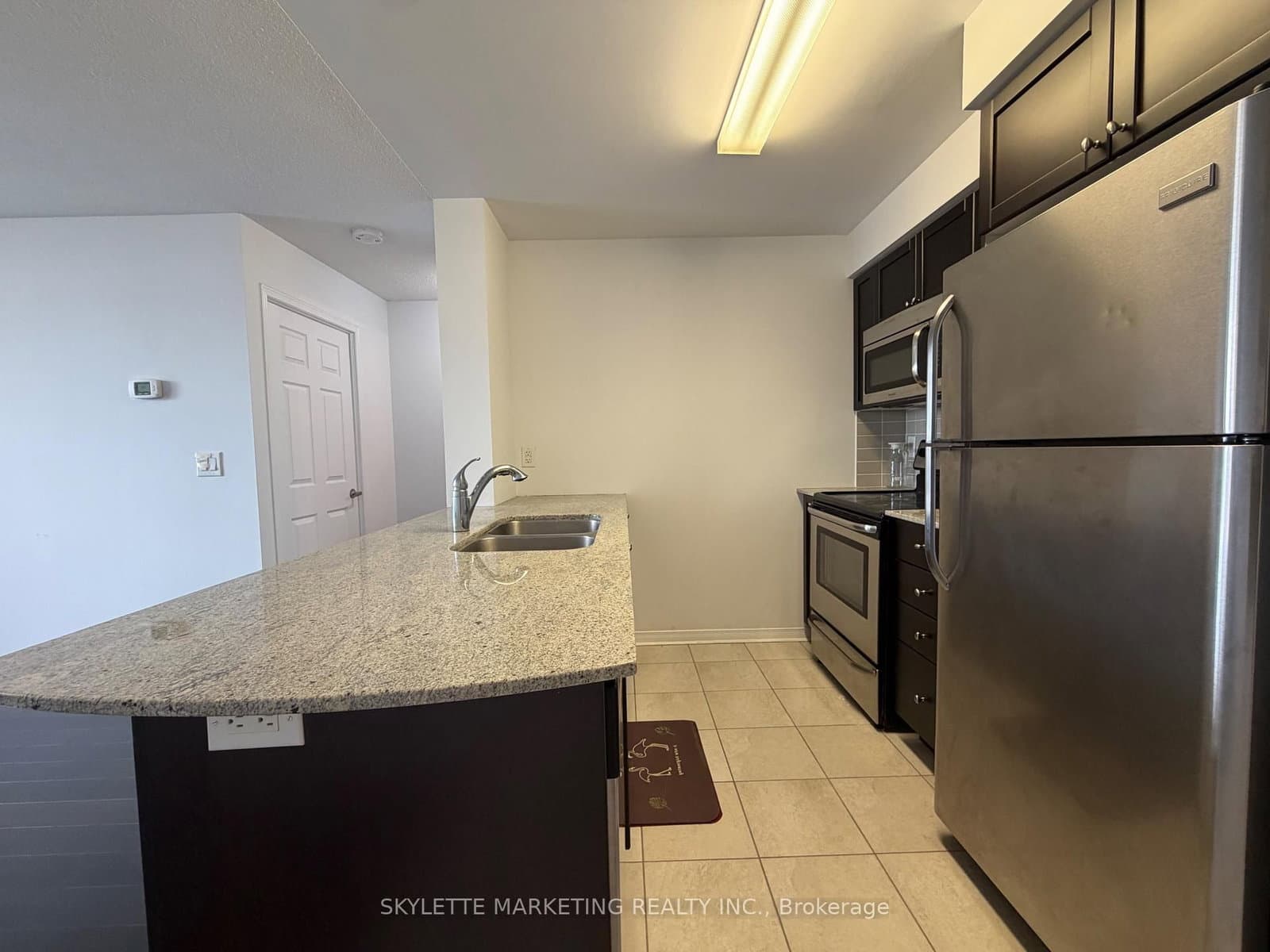 75 King William Crescent, Unit Ph13 thumbnail 14