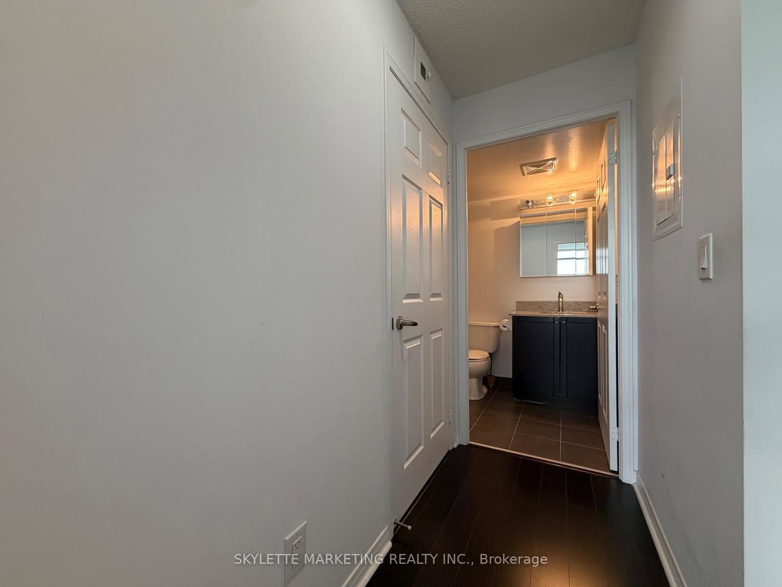 75 King William Crescent, Unit Ph13 thumbnail 18