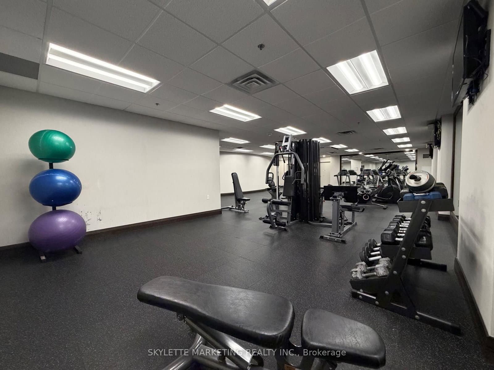 75 King William Crescent, Unit Ph13 thumbnail 24