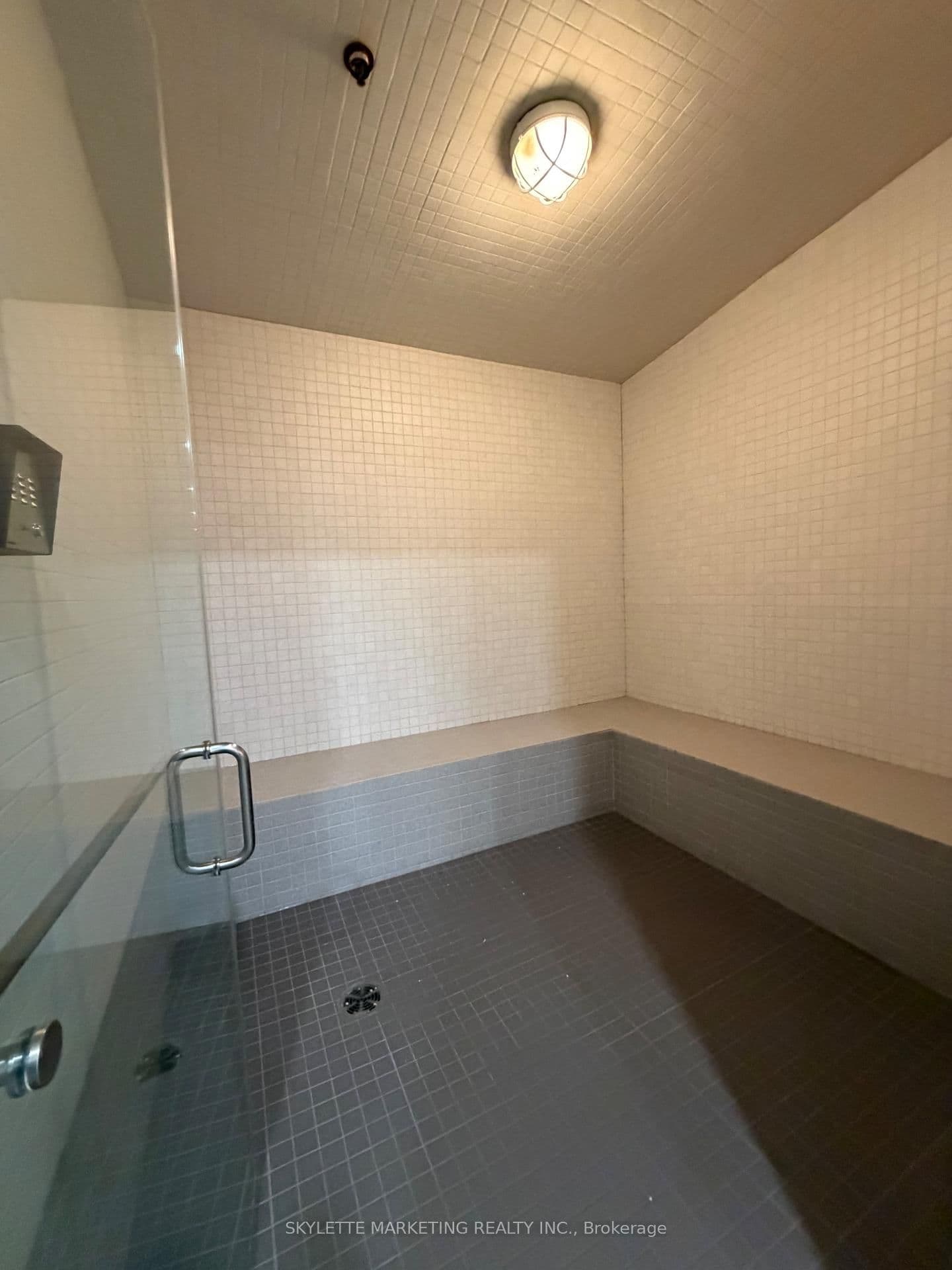 75 King William Crescent, Unit Ph13 thumbnail 27