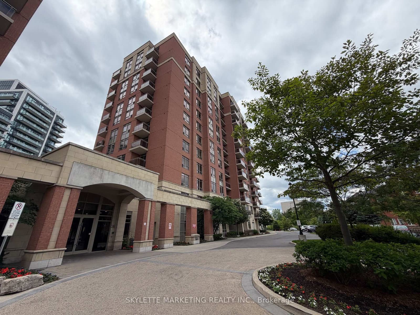 75 King William Crescent, Unit Ph13 thumbnail 3