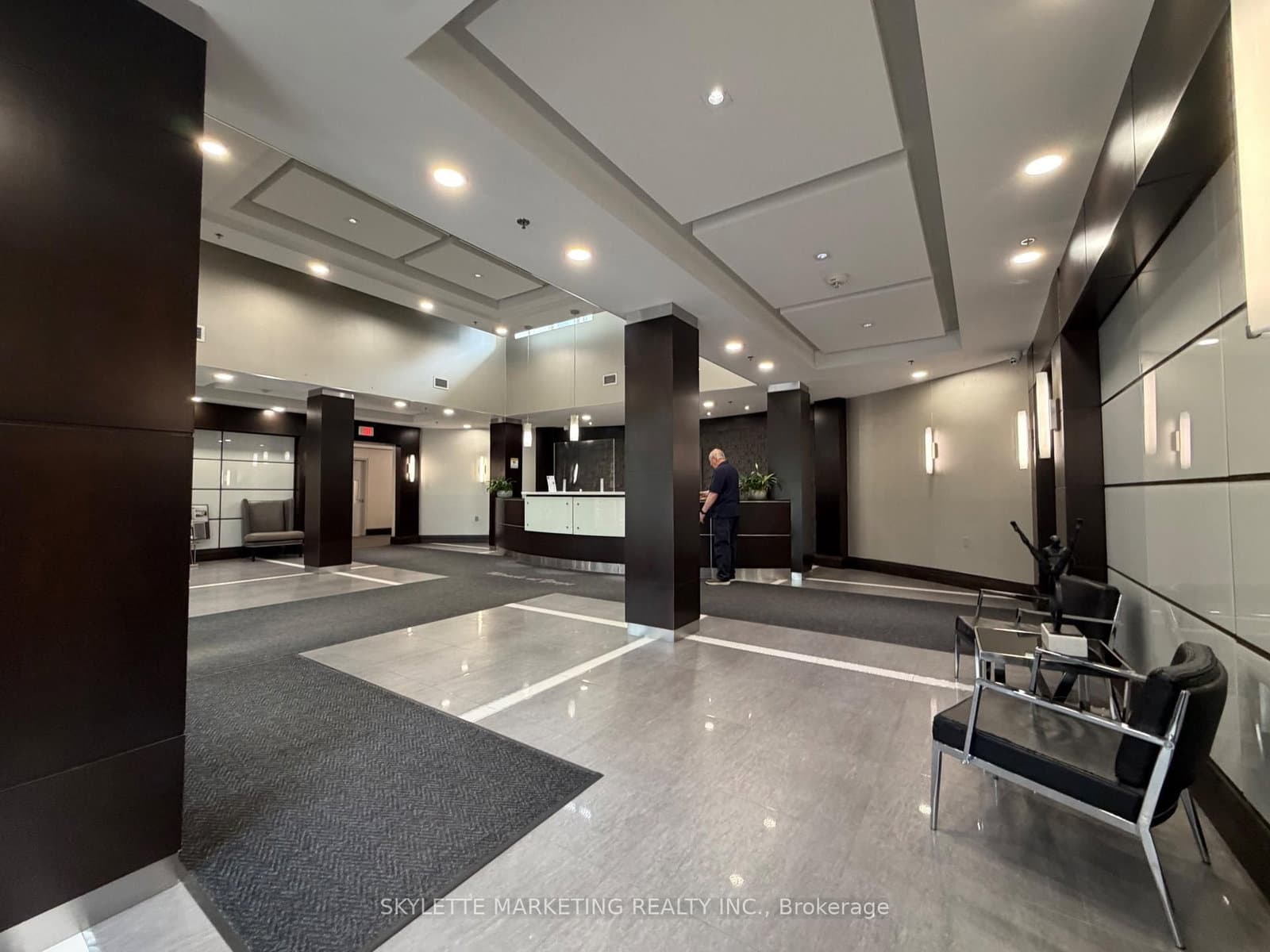 75 King William Crescent, Unit Ph13 thumbnail 6