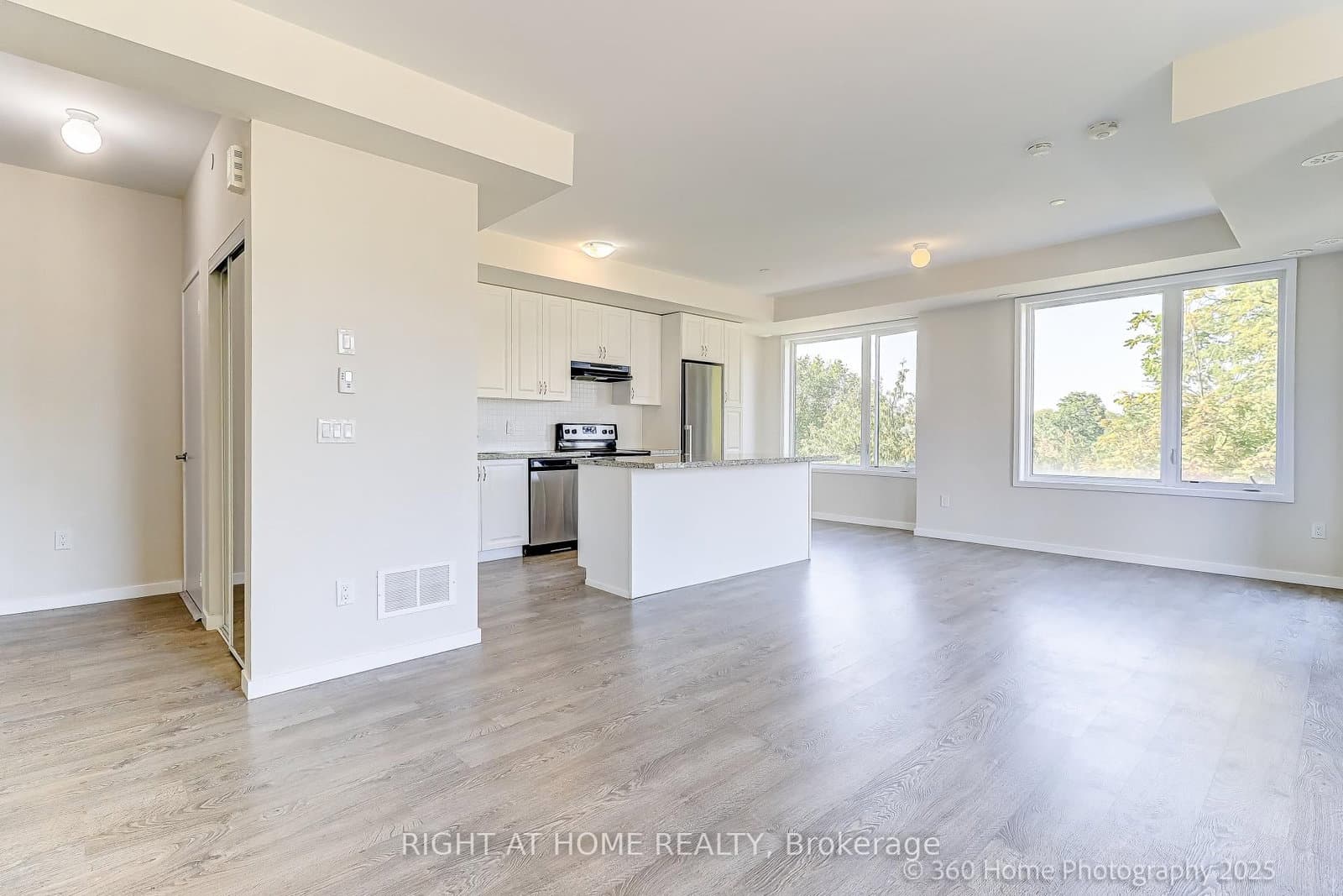 200 Alex Gardner Circle, Unit 28 thumbnail 4