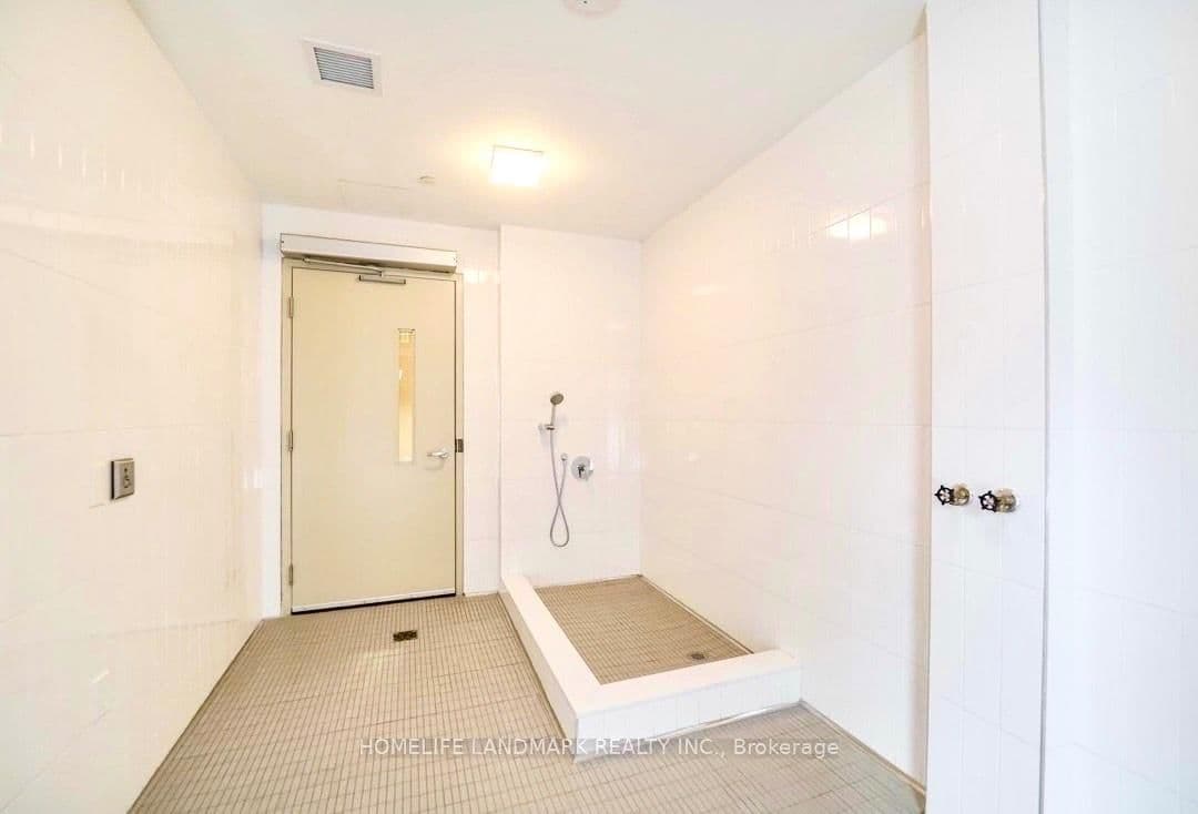 85 Oneida Crescent, Unit 813 thumbnail 37