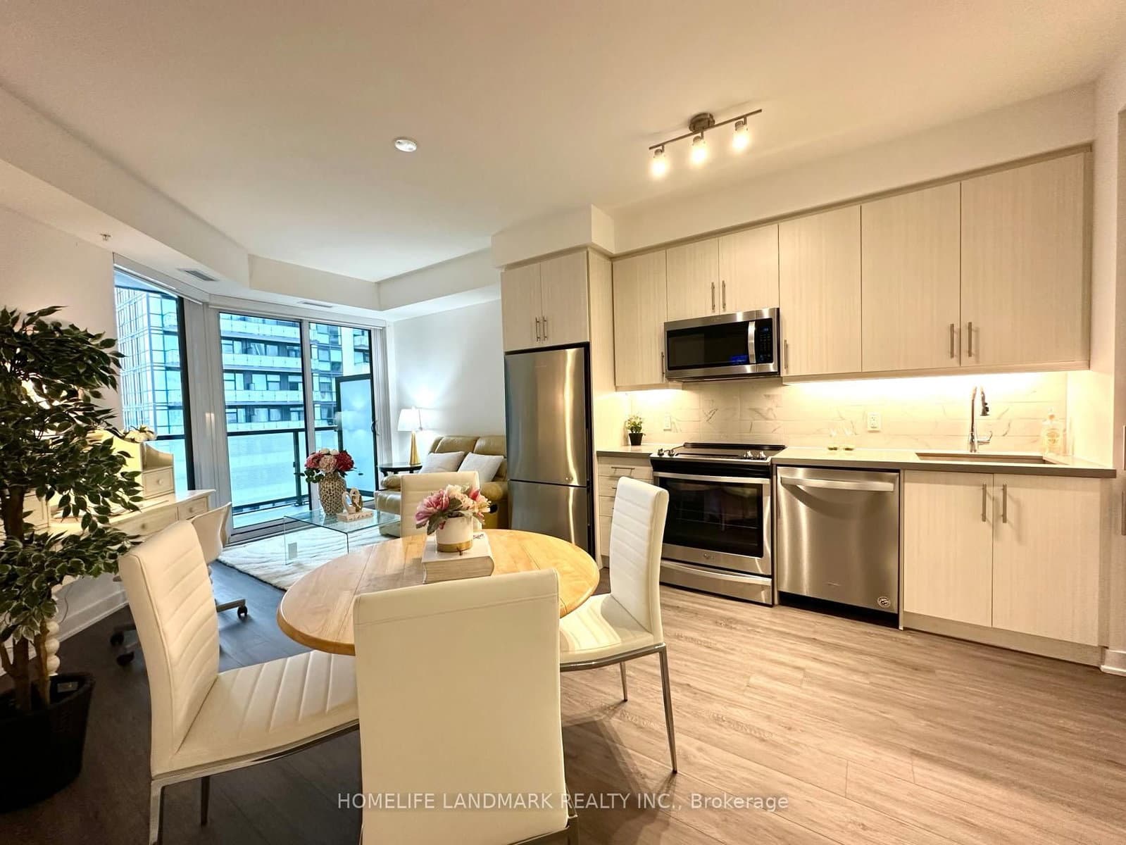 85 Oneida Crescent, Unit 813 thumbnail 8