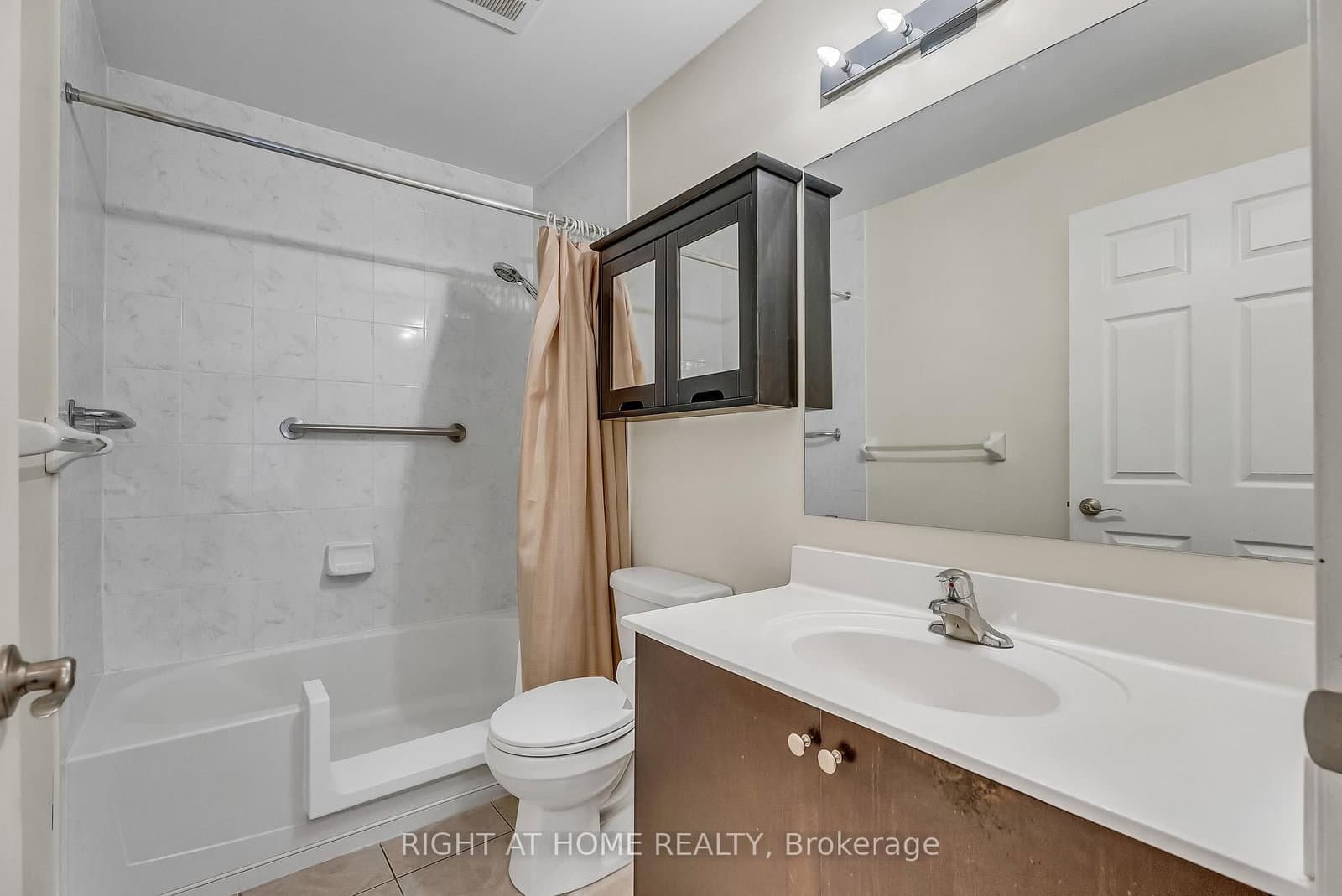 9973 Keele Street, Unit 206 thumbnail 25