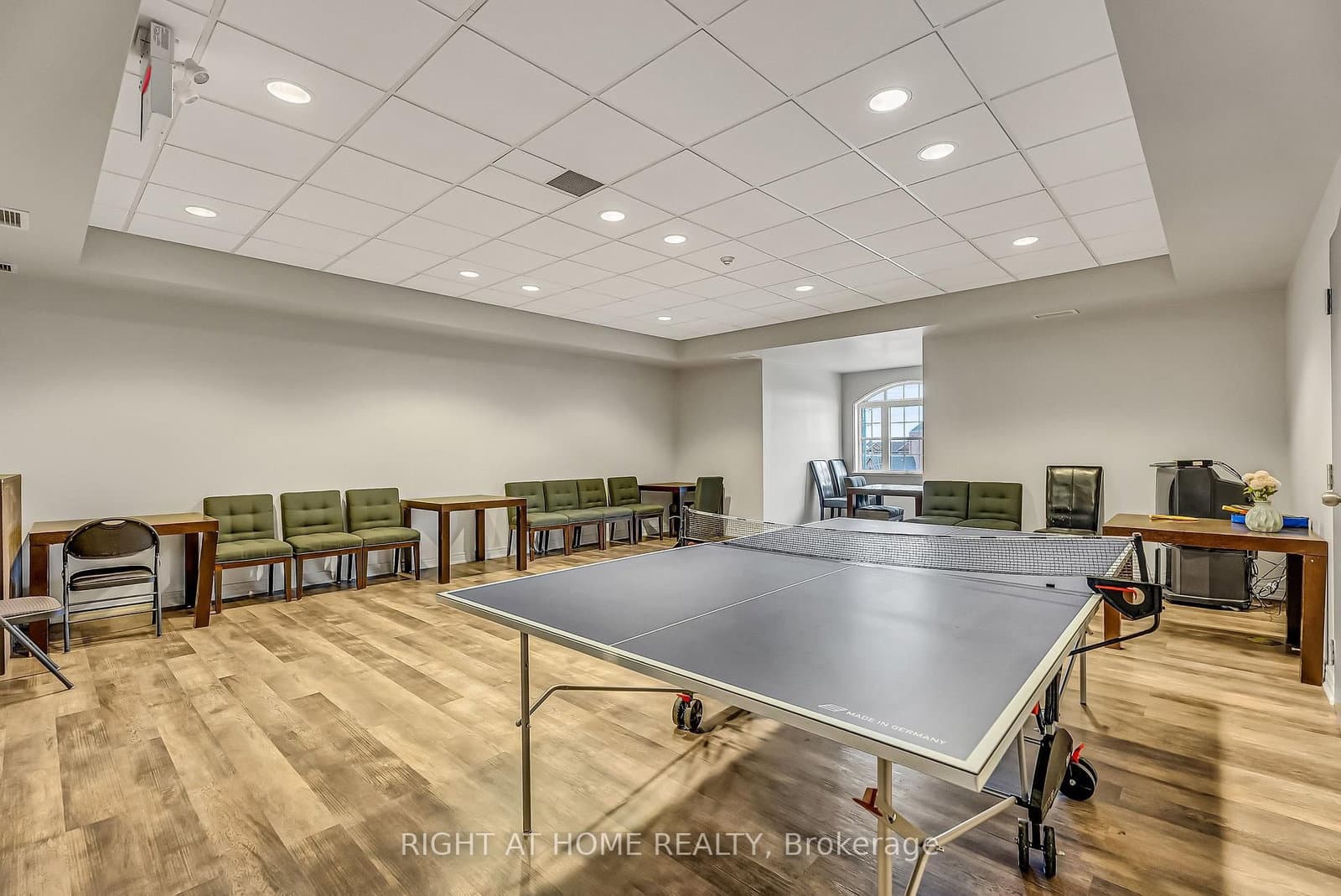 9973 Keele Street, Unit 206 thumbnail 30