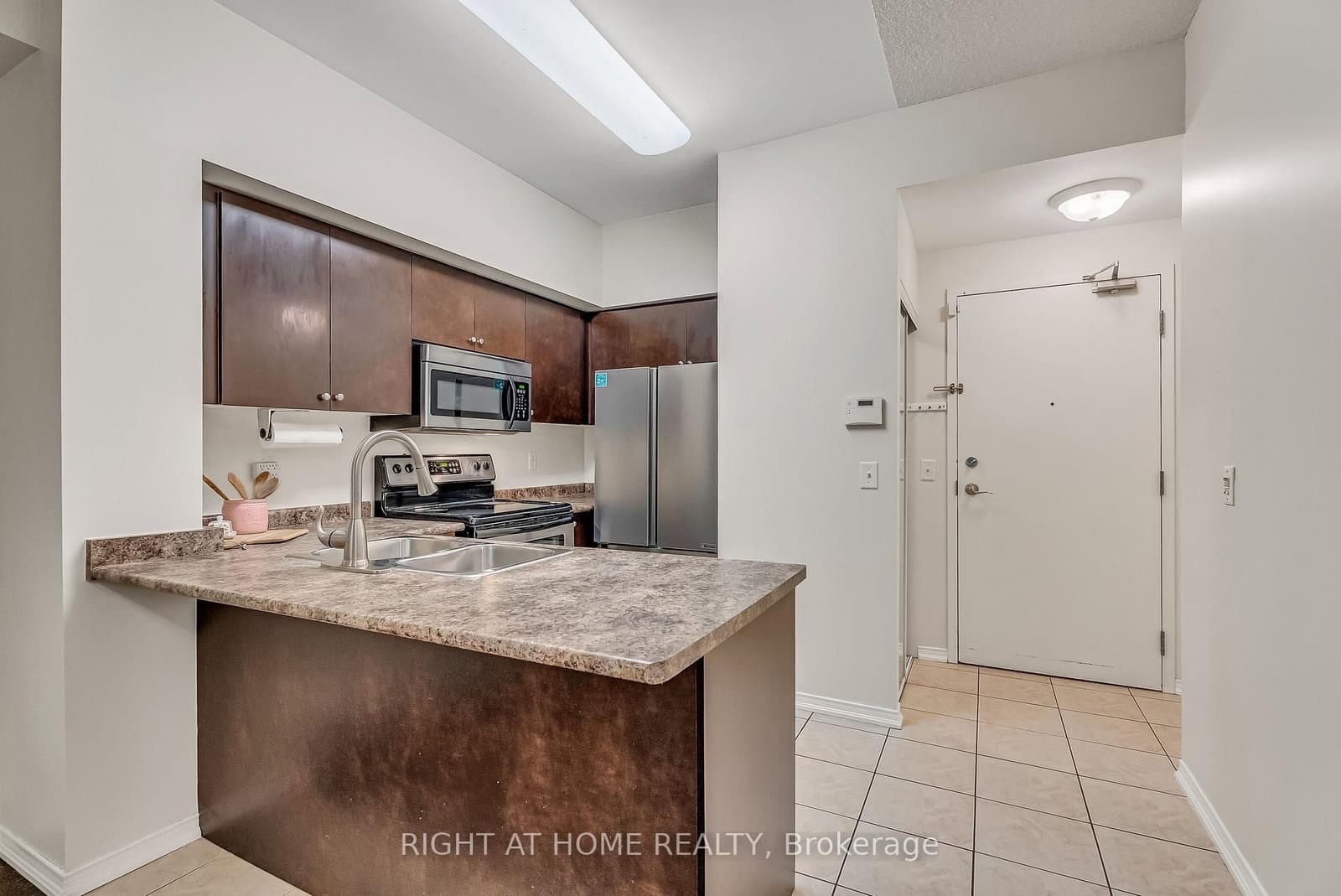 9973 Keele Street, Unit 206 thumbnail 5