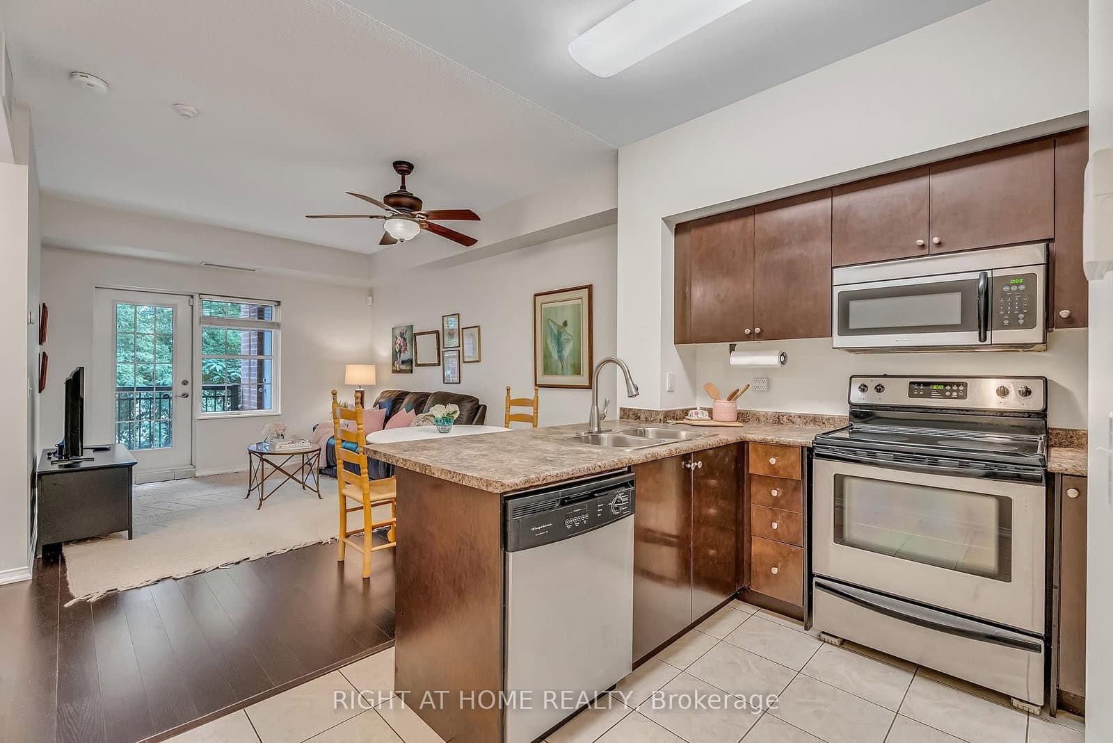 9973 Keele Street, Unit 206 thumbnail 6