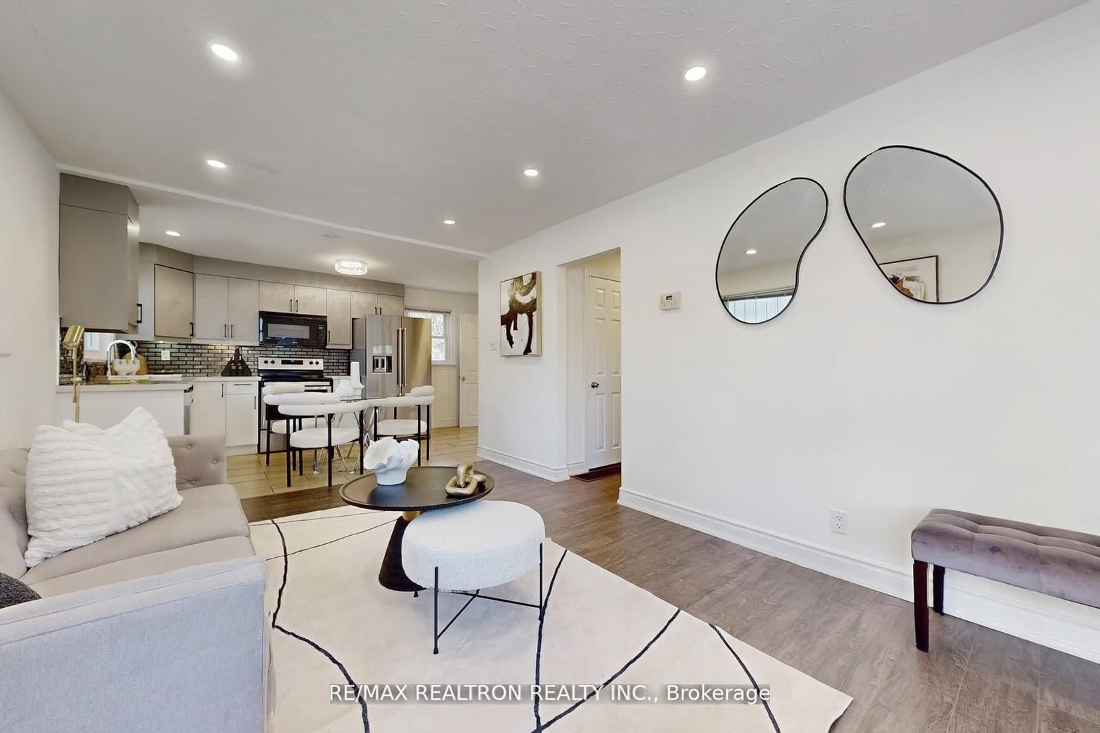 59 Machell Avenue thumbnail 12