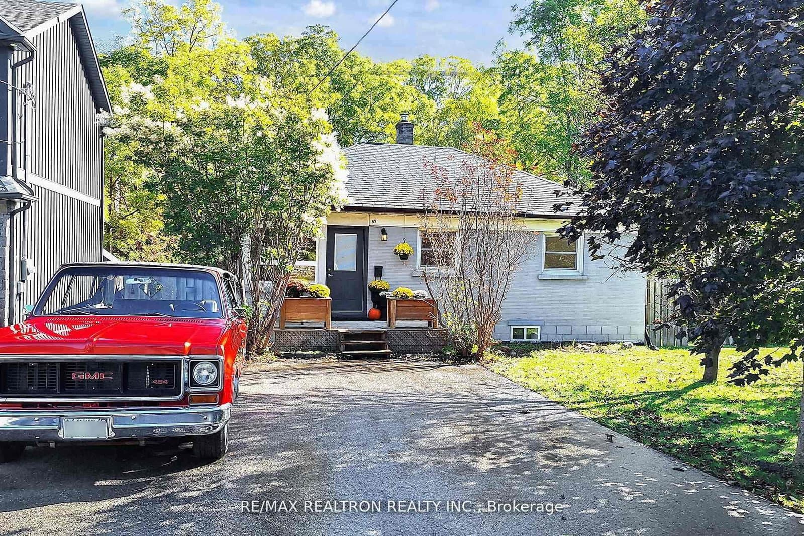 59 Machell Avenue thumbnail 2