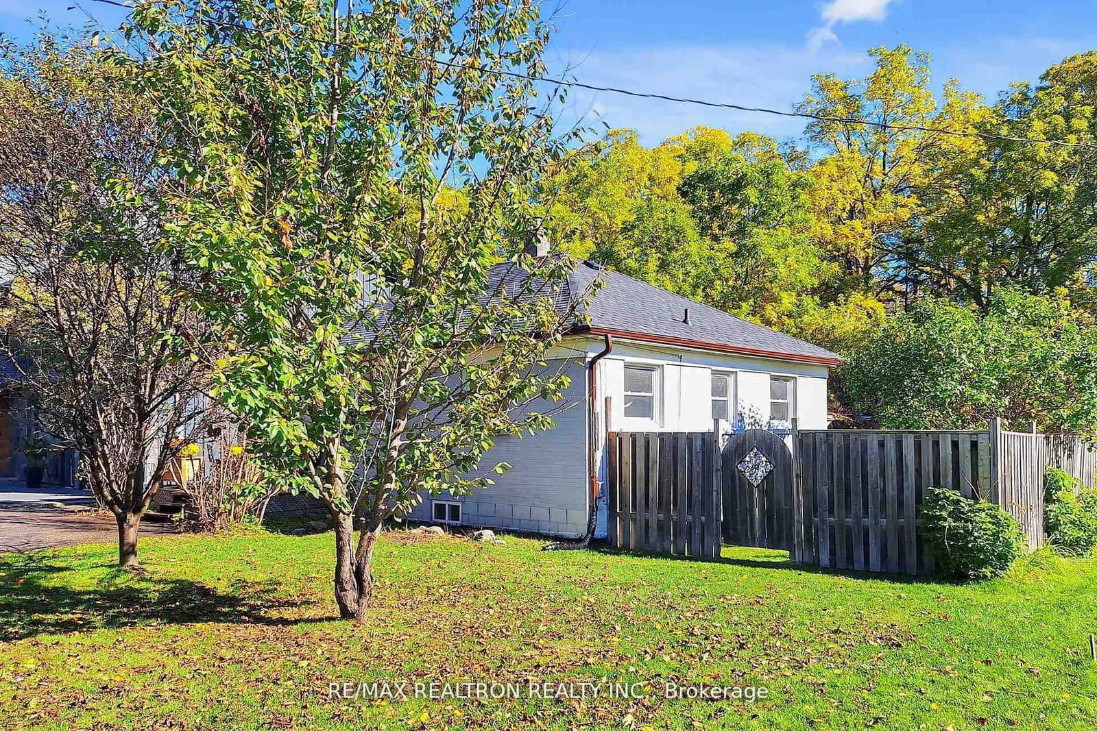 59 Machell Avenue thumbnail 6