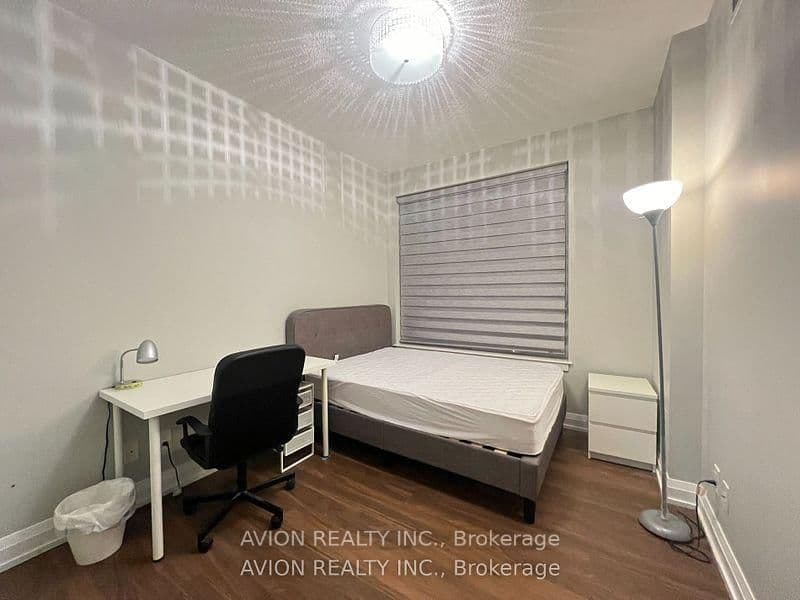 7167 Yonge Street, Unit 412 thumbnail 11