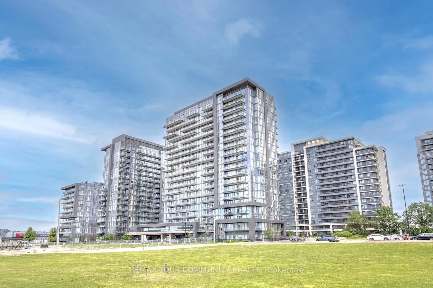 #406 - 20 Gatineau Drive