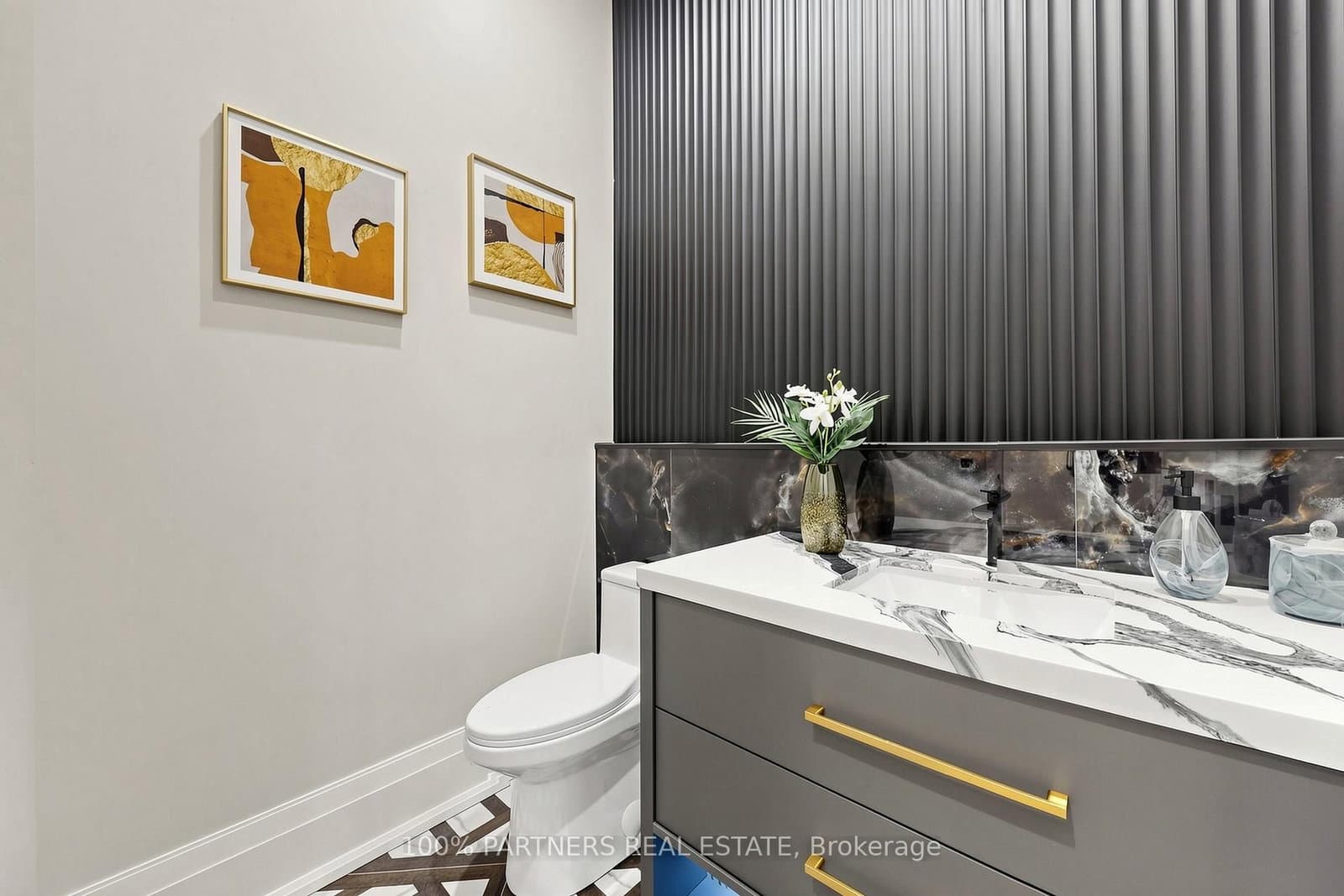160 Lawrence Avenue thumbnail 19