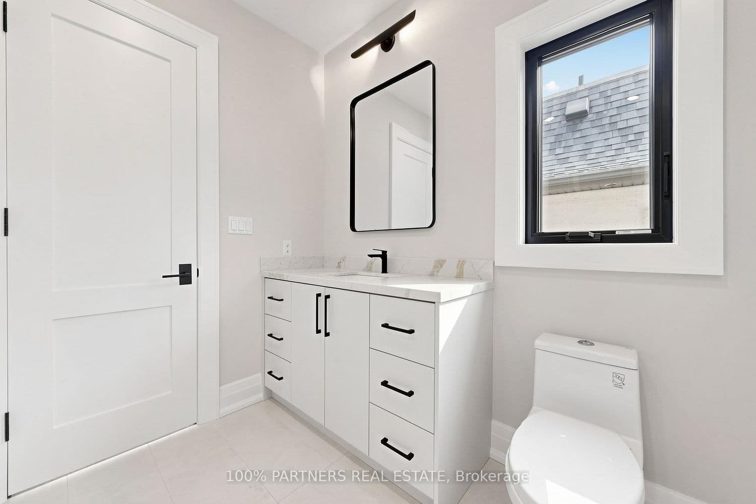 160 Lawrence Avenue thumbnail 41