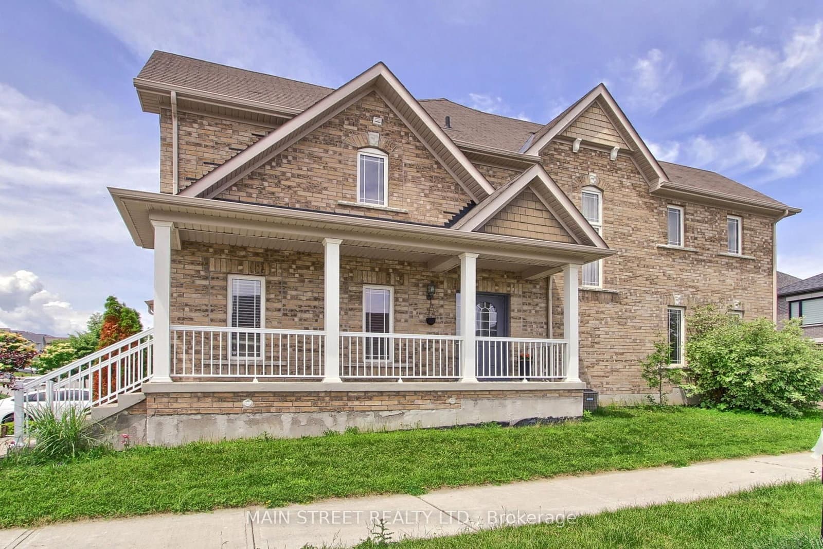 34 Grey Wing Avenue - Image 1