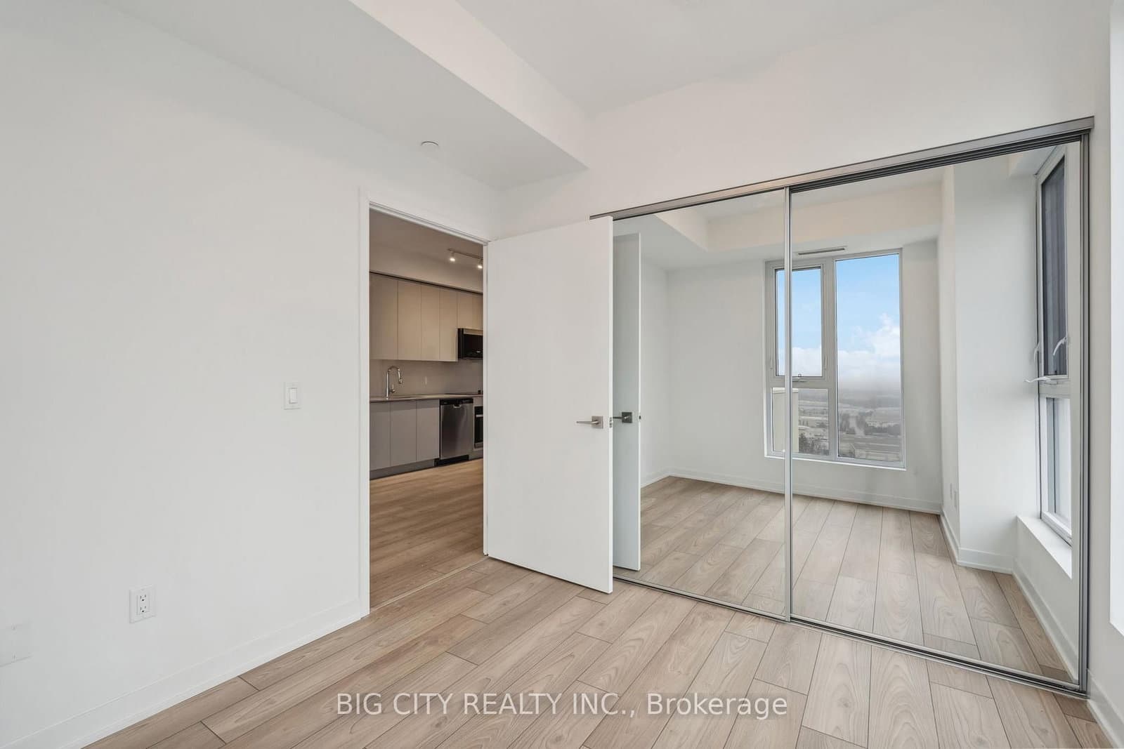 498 Caldari Road, Unit 2328 thumbnail 20
