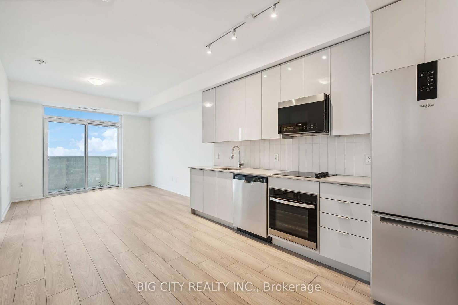 498 Caldari Road, Unit 2328 thumbnail 3