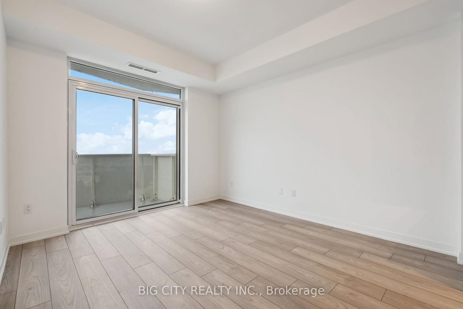 498 Caldari Road, Unit 2328 thumbnail 8