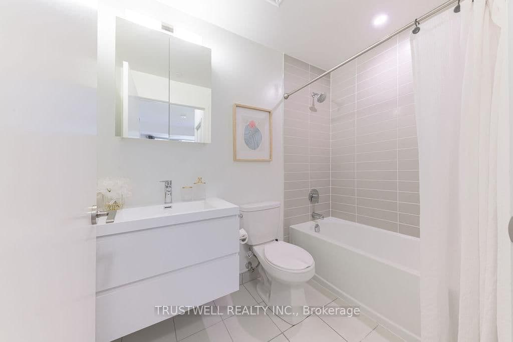 38 Simcoe Promenade, Unit 407 thumbnail 10