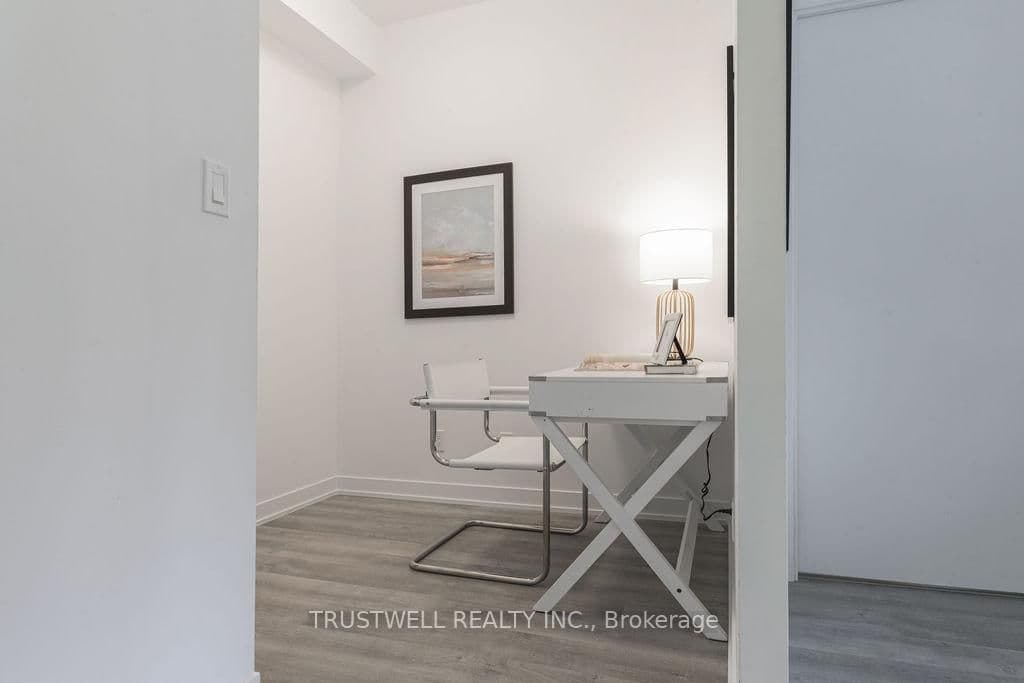 38 Simcoe Promenade, Unit 407 thumbnail 11
