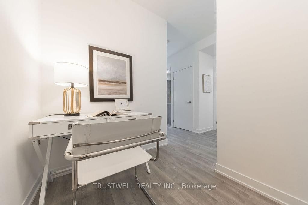 38 Simcoe Promenade, Unit 407 thumbnail 12
