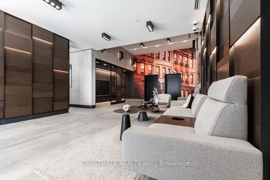 38 Simcoe Promenade, Unit 407 thumbnail 14