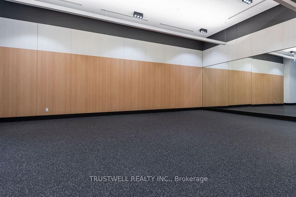 38 Simcoe Promenade, Unit 407 thumbnail 15