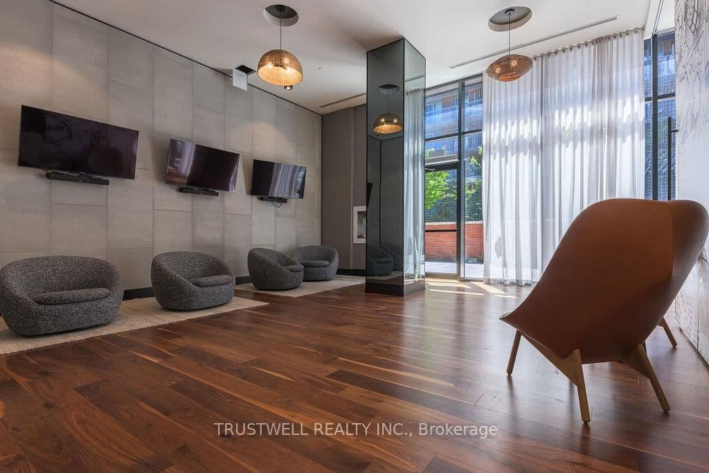 38 Simcoe Promenade, Unit 407 thumbnail 16