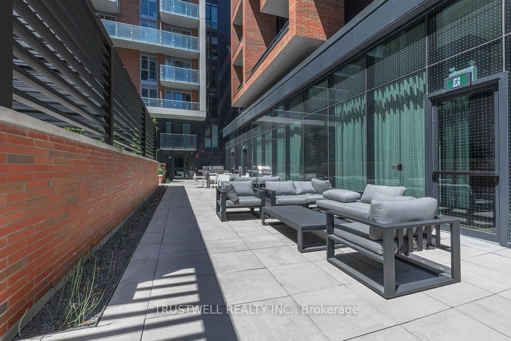 38 Simcoe Promenade, Unit 407 thumbnail 21