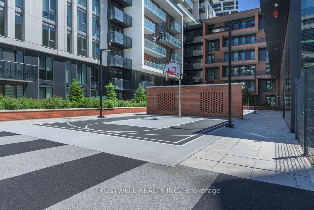 38 Simcoe Promenade, Unit 407 thumbnail 23