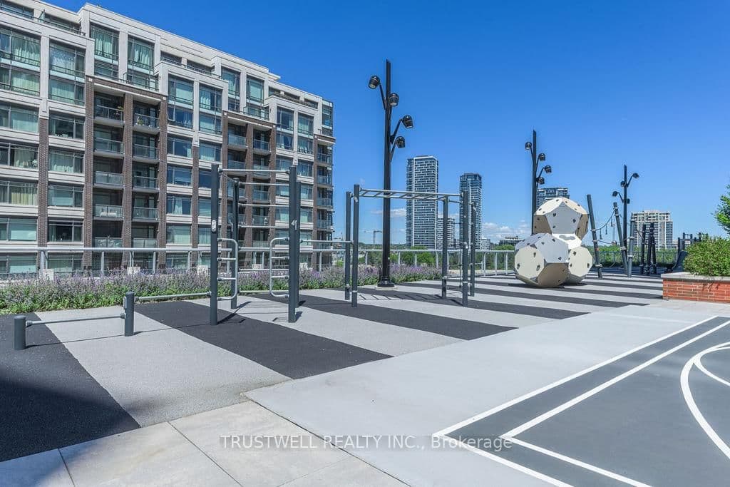 38 Simcoe Promenade, Unit 407 thumbnail 24