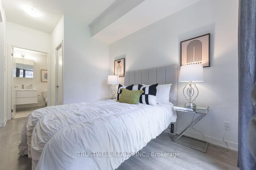 38 Simcoe Promenade, Unit 407 thumbnail 9