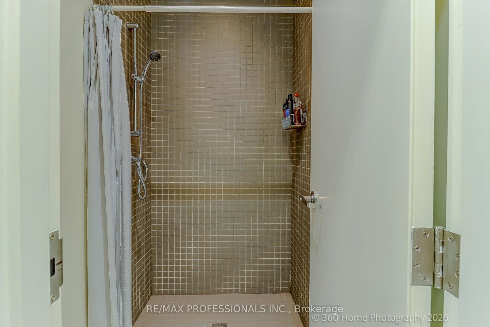 125 Hawkview Boulevard, Unit 8/9 thumbnail 14