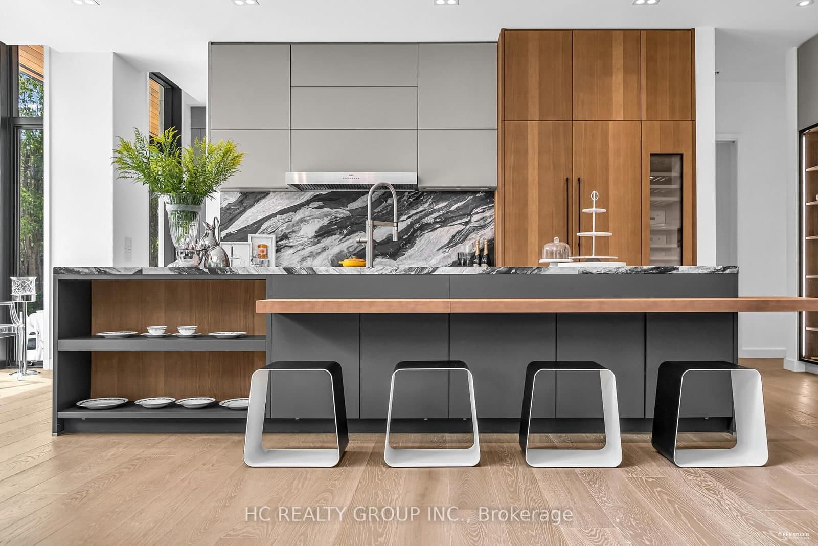7 Whitelaw Court - Image 1