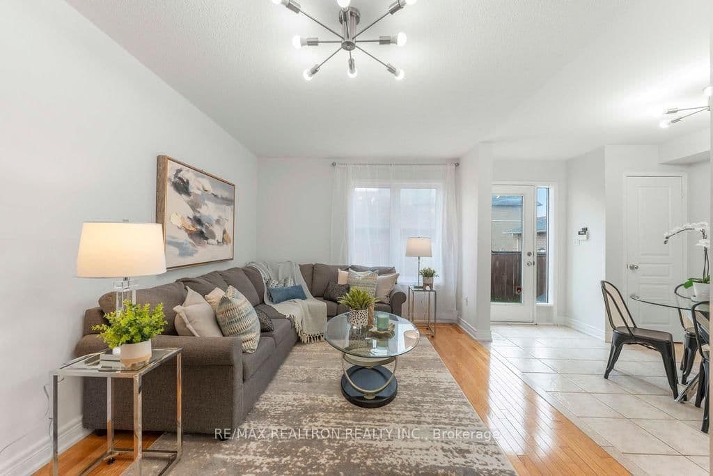 2334 Bur Oak Avenue thumbnail 19
