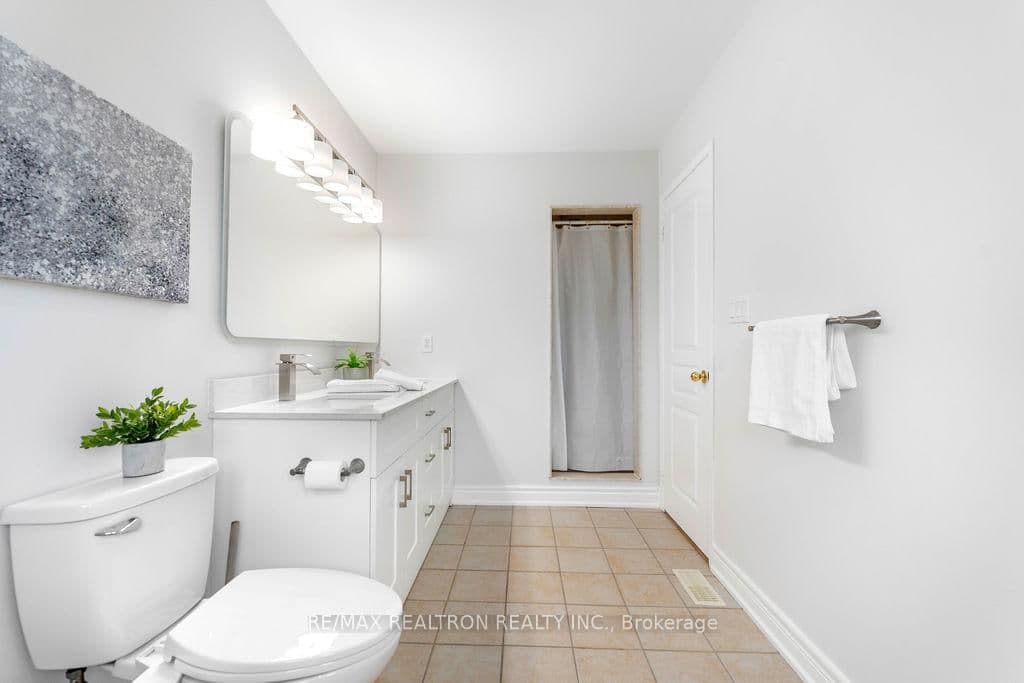 2334 Bur Oak Avenue thumbnail 27