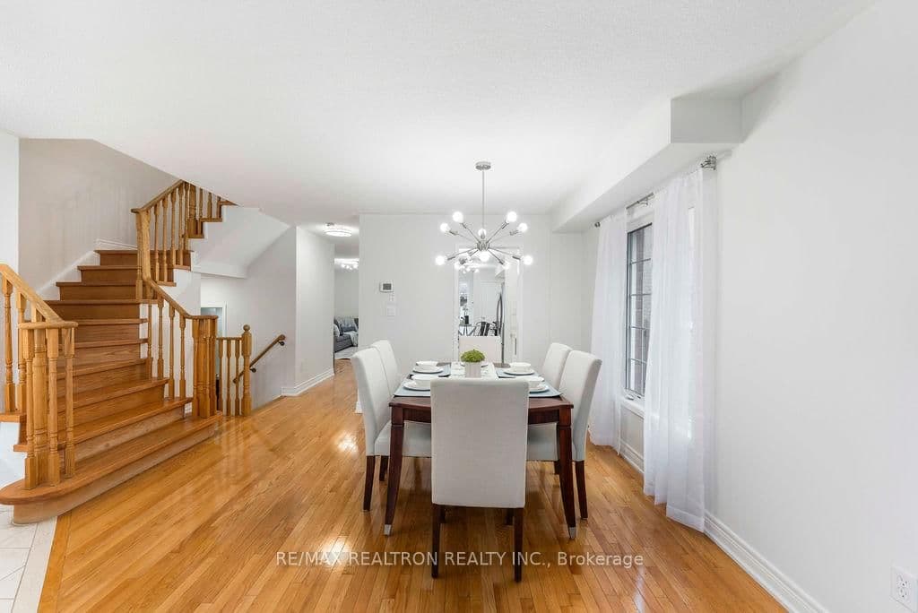 2334 Bur Oak Avenue thumbnail 7