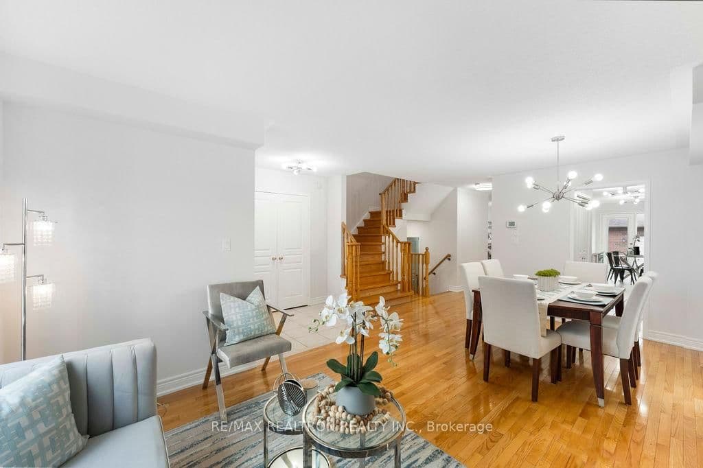 2334 Bur Oak Avenue thumbnail 9
