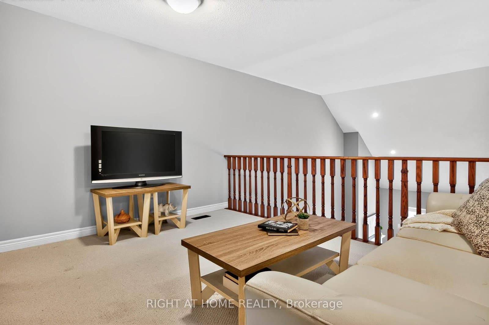 145 Louisbourg Way thumbnail 20
