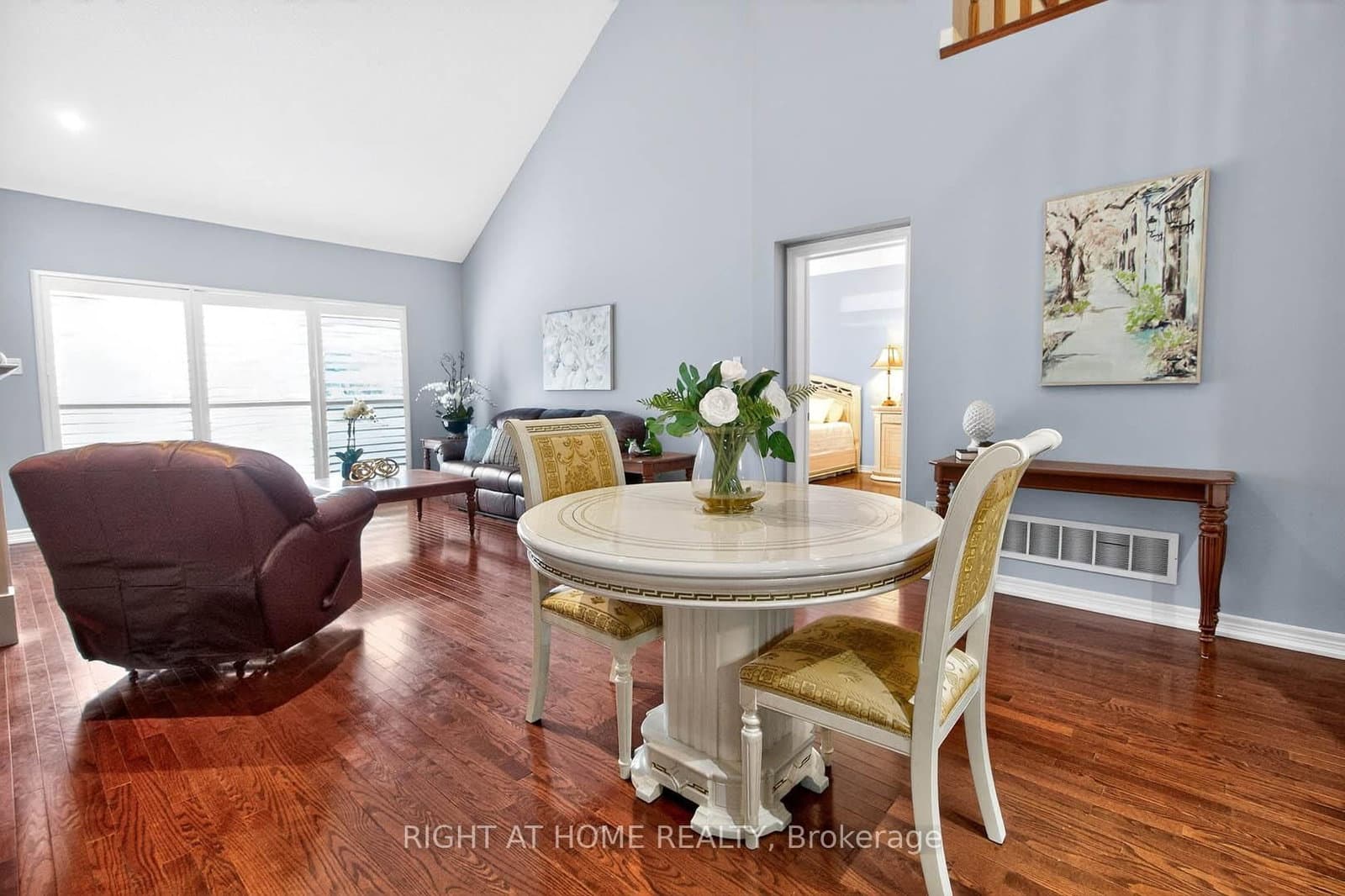 145 Louisbourg Way thumbnail 7