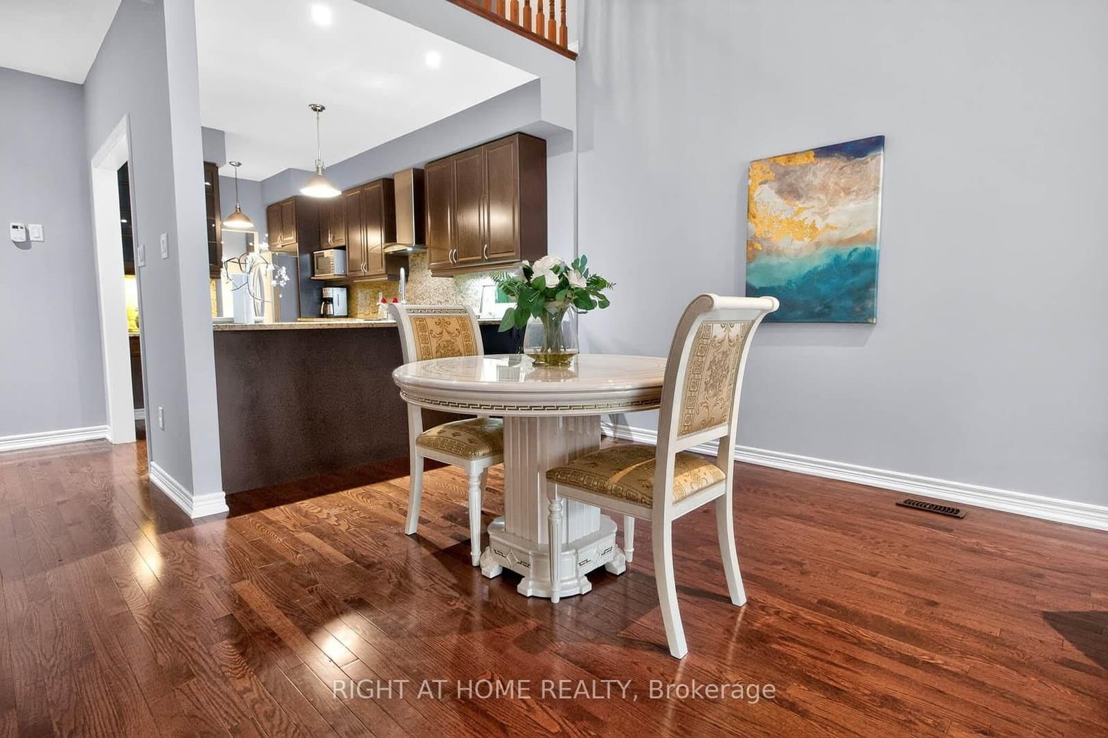 145 Louisbourg Way thumbnail 8