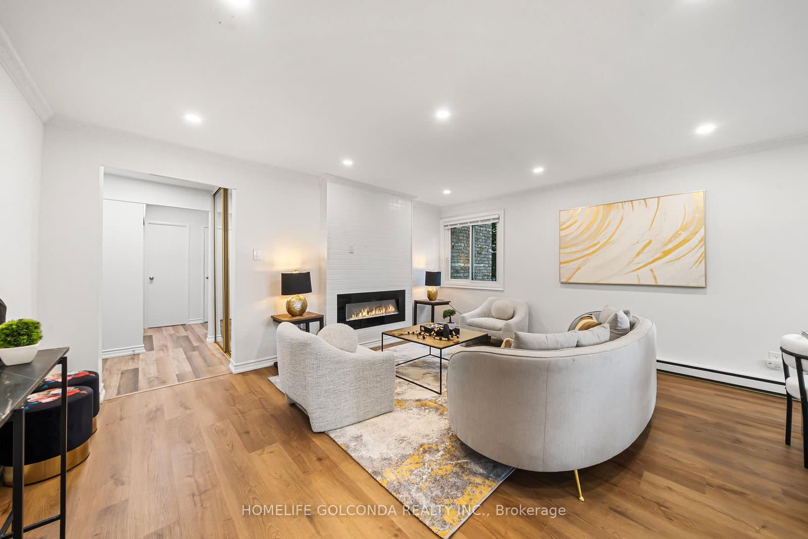 21 Elizabeth Street, Unit 205 thumbnail 3